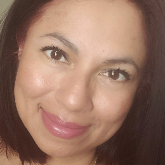 Meet your Posher, Elizabeth - Picture 4 of 12